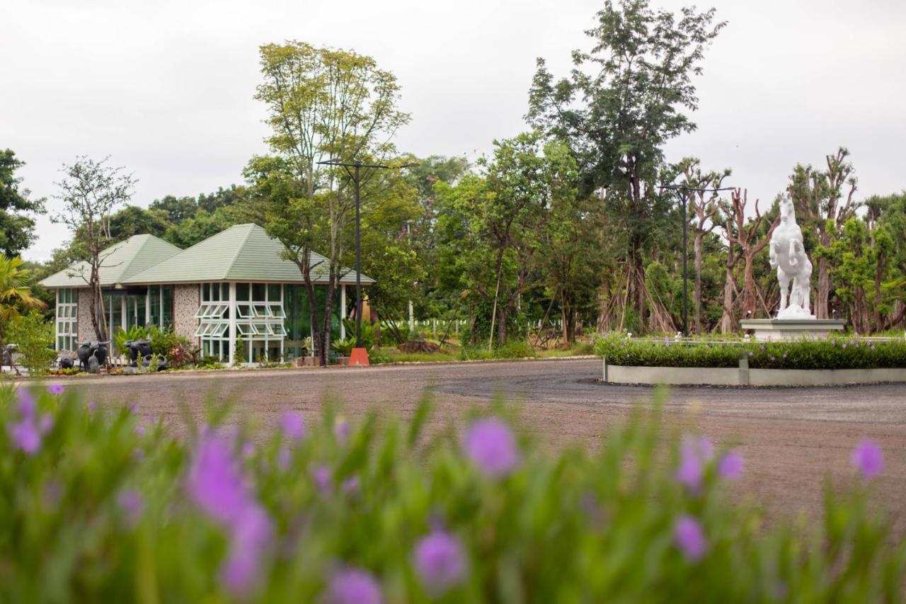 The Chamuang Forest Nakhon Nayok Exteriér fotografie